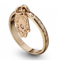 Gold Hamsa Ring with Diamond